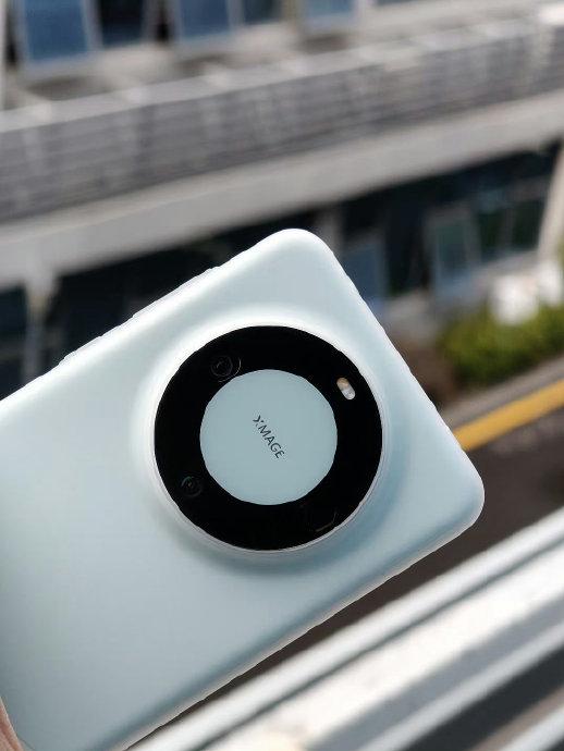 华为mate60老是吸灰尘是怎么回事的简单介绍