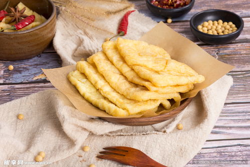 湖北美食糯米上面铺豆干,糯米干豆腐卷怎么做