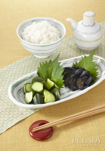 湖北美食熟米开水泡着喝,开水泡的米