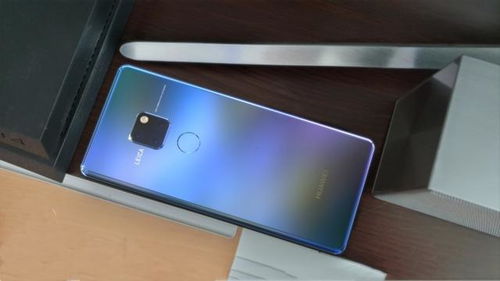 关于华为mate60后面四个孔是什么的信息