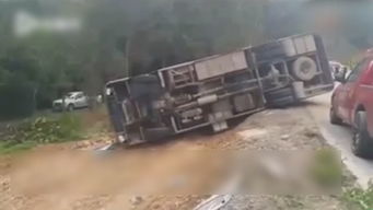 湖北旅游大巴事故起火,湖北旅游大巴事故起火原因