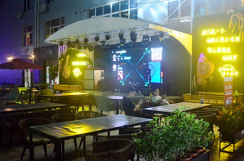 成都灯光美食推荐,成都室内灯光秀