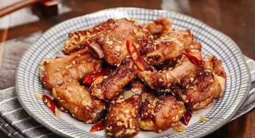 贵州排骨美食推荐语，，品味黔味，推荐贵州特色排骨美食。，简洁明了，突出了贵州排骨美食的特色和地域性。