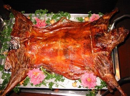 汉川羊肉汤与烤全羊美食指南