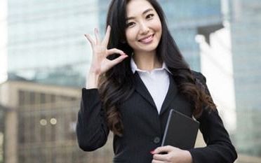 房产中介怎么穿女