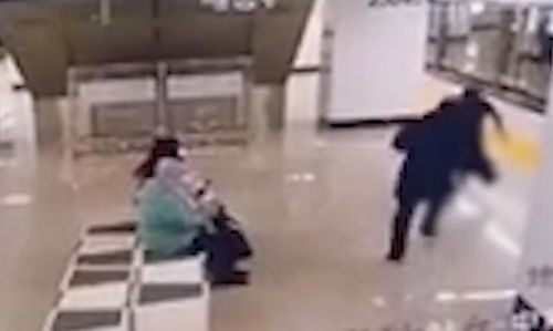 被前妻霸占房产怎么处理