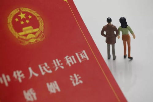 夫妻之间赠与房产怎么交