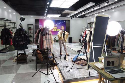 做房产直播间怎么搭建 做房产直播间怎么搭建