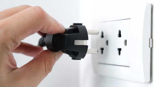 房产大人怎么修理电插座 房产大人怎么修理电插座