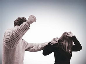 家暴离婚怎么分配房产