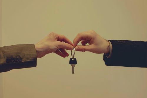 房产交房钥匙怎么拿到的