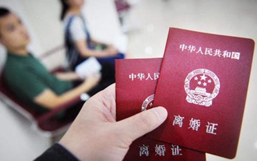 离婚时房产怎么交割的 离婚时房产怎么交割的