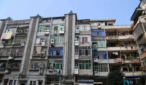 小区顶楼无房产怎么赔偿