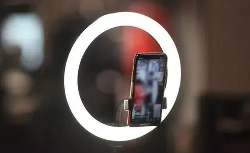 房产人直播怎么做