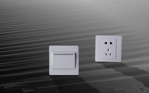 房产达人怎么装灯开关