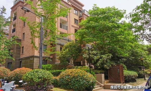 小王房产直播间怎么进