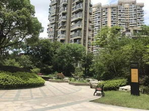 靠湖房产怎么选房子的