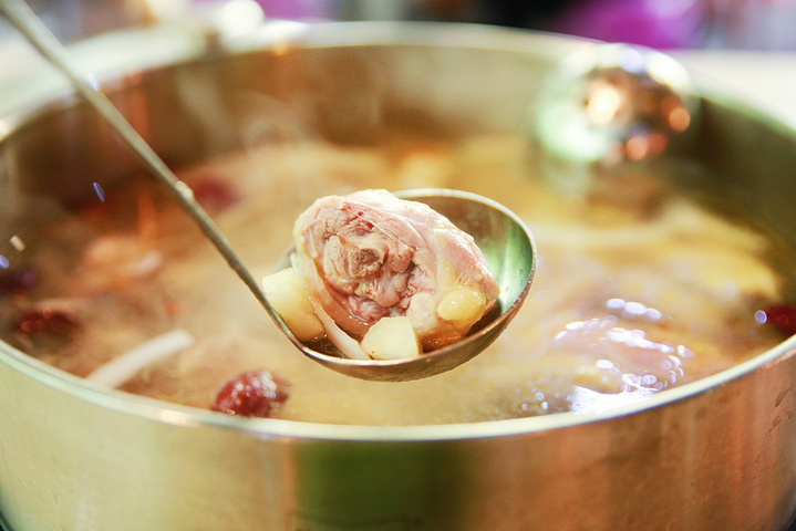 帮我推荐一种美食,推荐一个美食吧