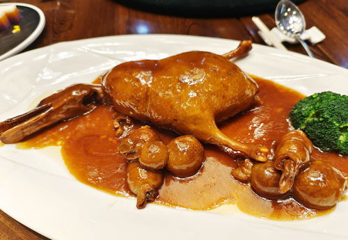 湖北美食小鸭子,美味佳肴的视觉盛宴