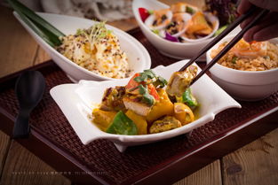 湖北美食打卡指南，女生拍照穿搭与招牌美食推荐